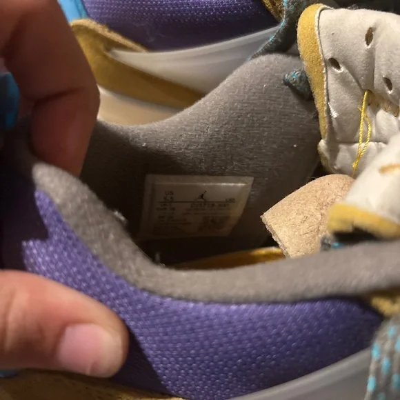 Jordan 4 Union “Dessert Moss” - Picture 3 of 9